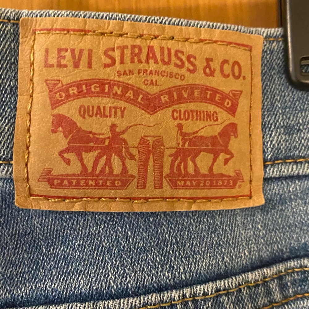 Levi’s Classic Bootcut jeans size 4